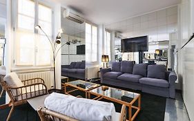 Elegant Corso Venezia Terrace apt